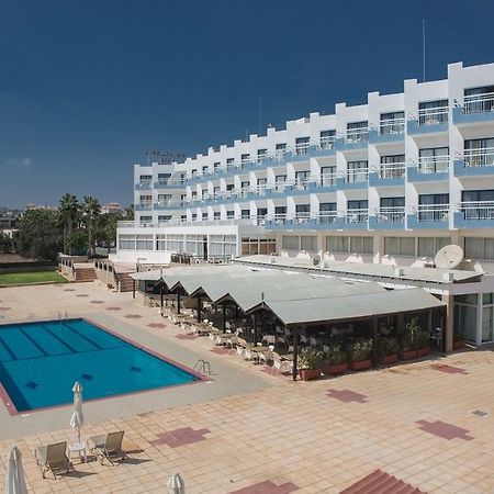 Polycarpia Hotel Pernera Eksteriør billede