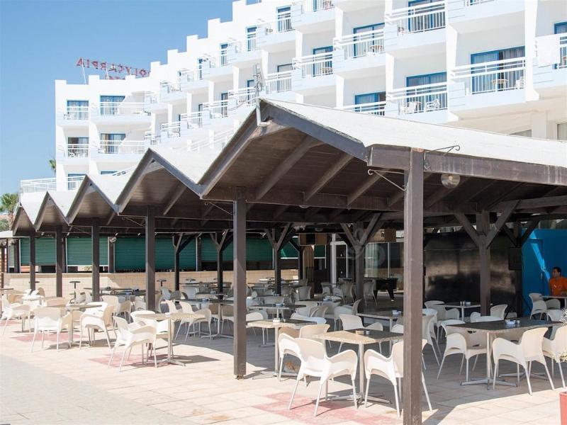 Polycarpia Hotel Pernera Eksteriør billede