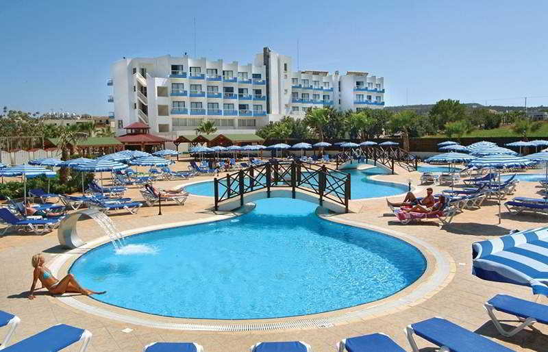 Polycarpia Hotel Pernera Eksteriør billede